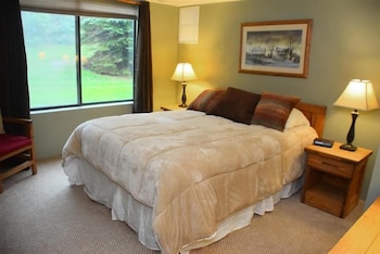 Seven Springs Stoneridge 3 Bedroom + Loft Standard Condo, Walking Distance To Slopes! 3 Condo By Redawning,,3 star