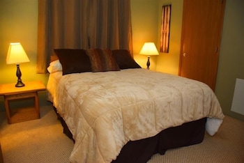 Seven Springs Stoneridge 3 Bedroom + Loft Standard Condo, Walking Distance To Slopes! 3 Condo By Redawning,,3 star