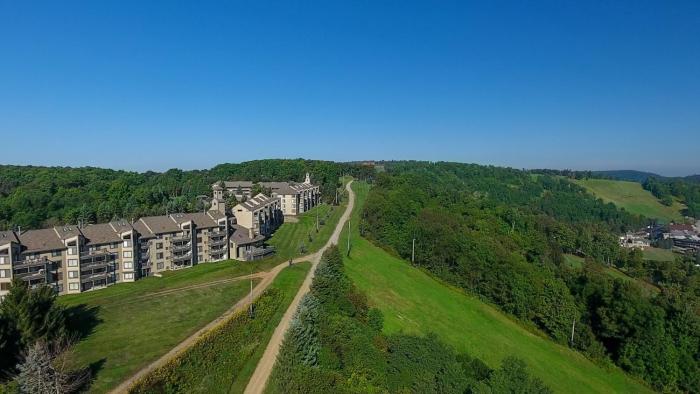 seven springs stoneridge 3 bedroom standard condo with ski in out mountain views condo