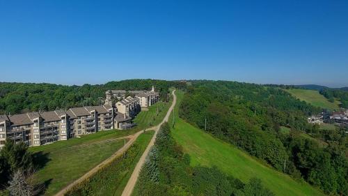 seven springs stoneridge 3 bedroom standard condo with ski in out mountain views condo