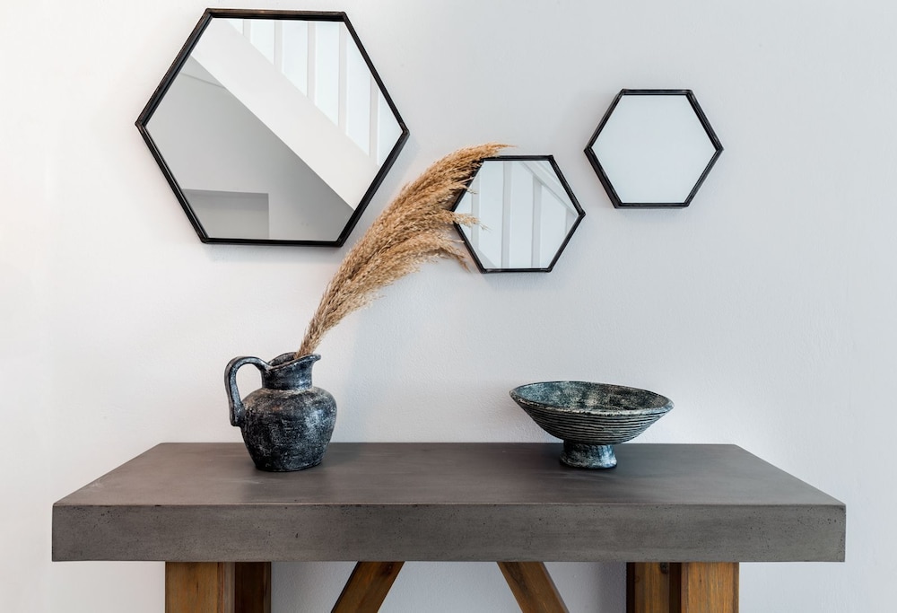 she mykonos residencies