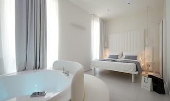 gatto bianco mia aparthotel