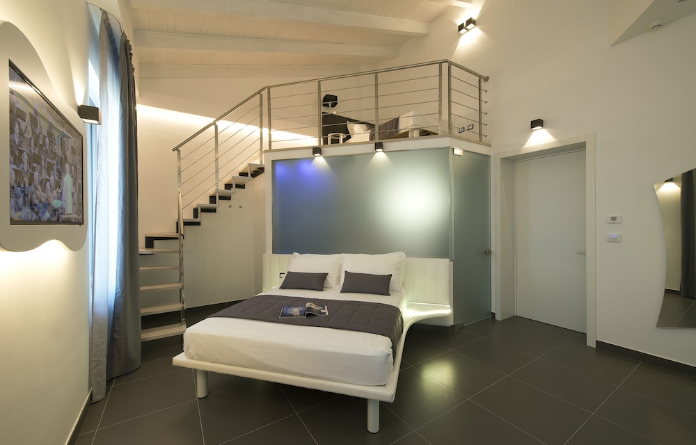 gatto bianco mia aparthotel