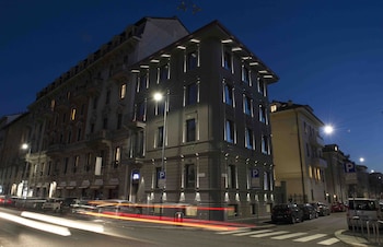 gatto bianco mia aparthotel