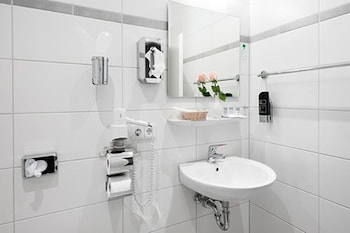 upper room hotel kurfurstendamm