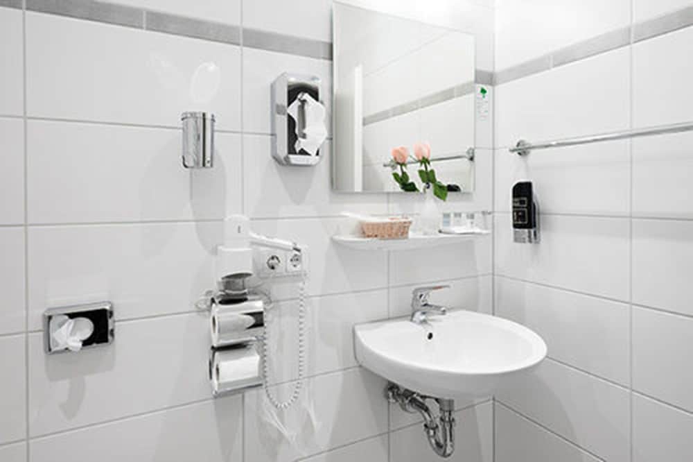 upper room hotel kurfurstendamm