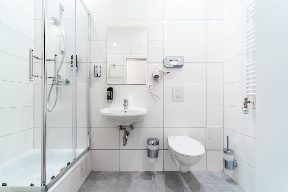 upper room hotel kurfurstendamm