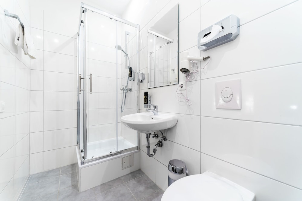 upper room hotel kurfurstendamm