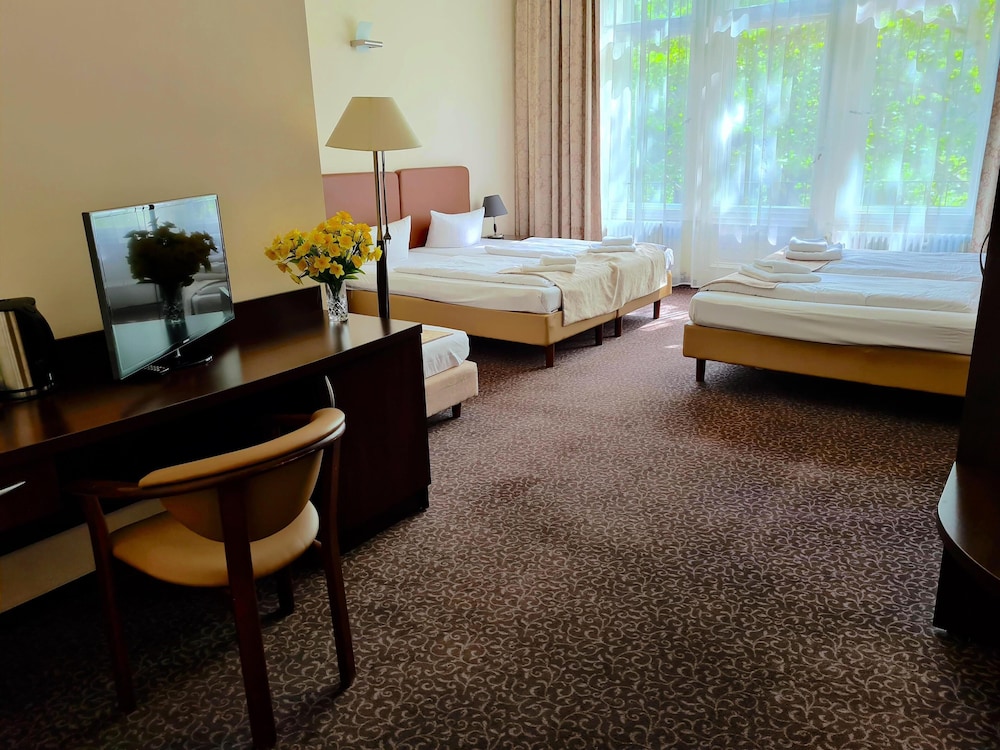 upper room hotel kurfurstendamm