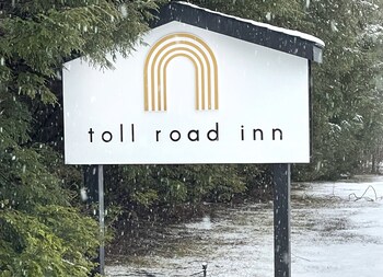 toll road inn