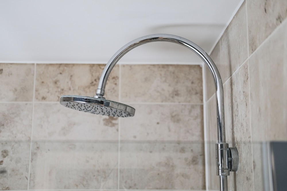 the white star tavern