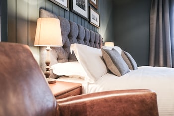 the white star tavern