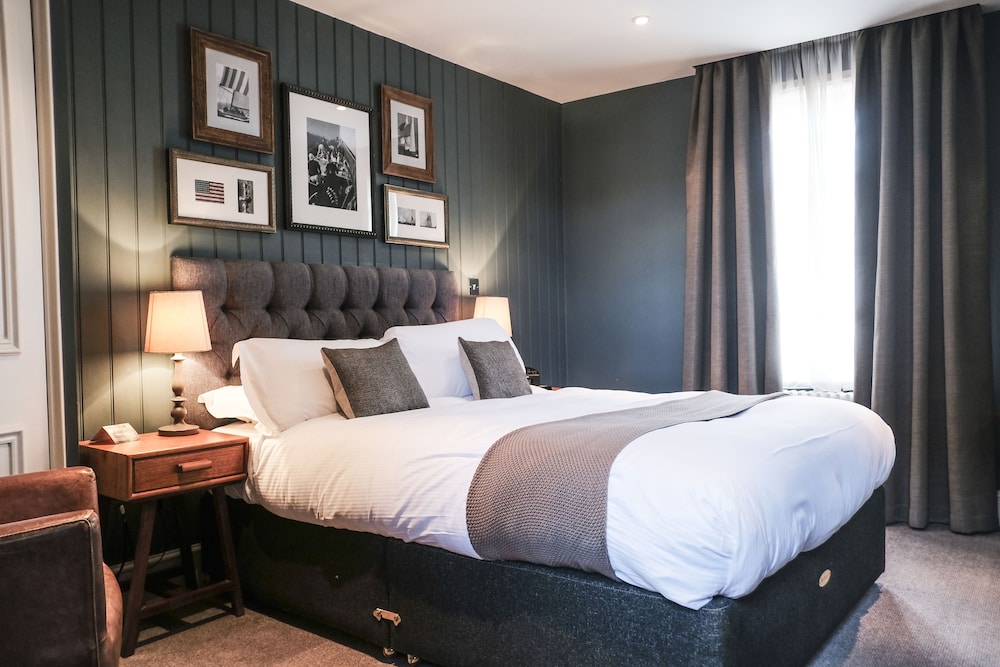 the white star tavern