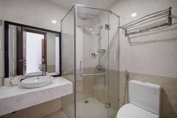 s hotel beach da nang