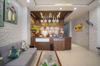 s hotel beach da nang