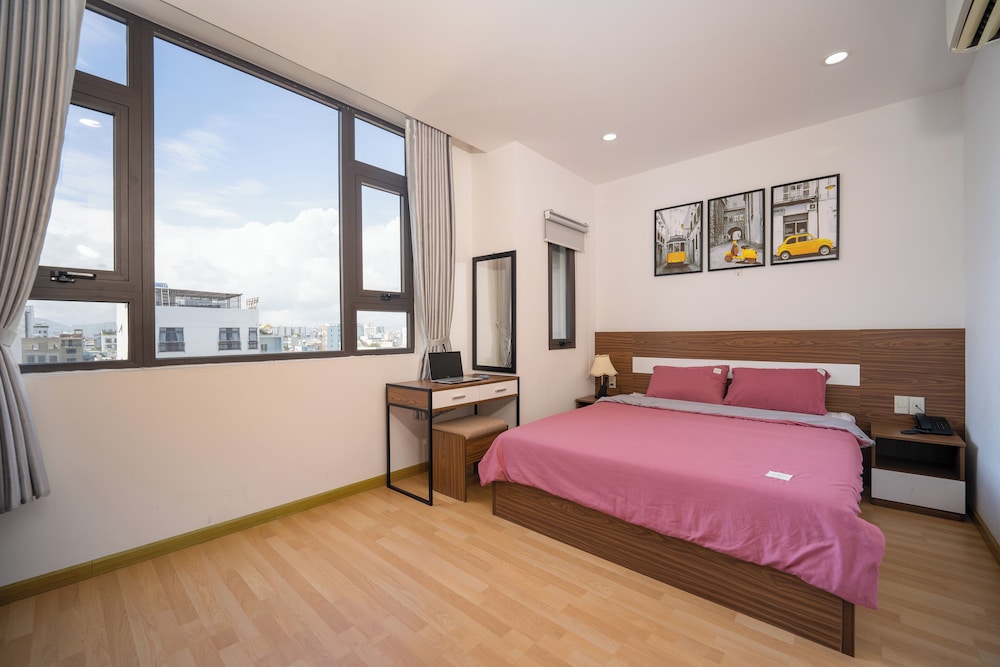 s hotel beach da nang