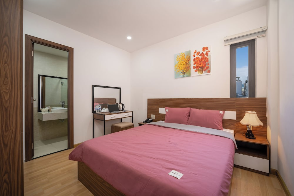 s hotel beach da nang