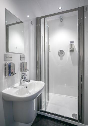 west end hotel hostel