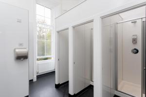 west end hotel hostel