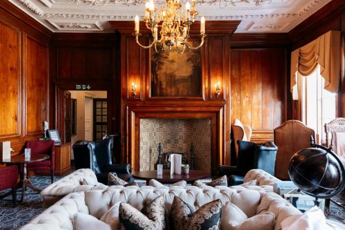 the royal hotel