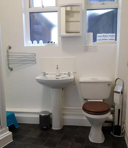 robin 7 lodge city centre