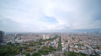 simple and clean 2br at grand sungkono lagoon apartment