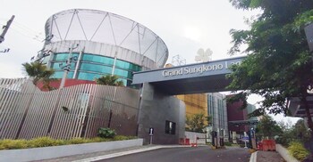 simple and clean 2br at grand sungkono lagoon apartment