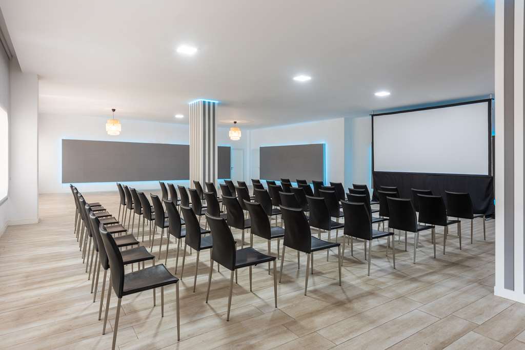 hotel madrid chamartin affiliated by melia