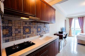 simple studio signature park grande apartment near mt haryono