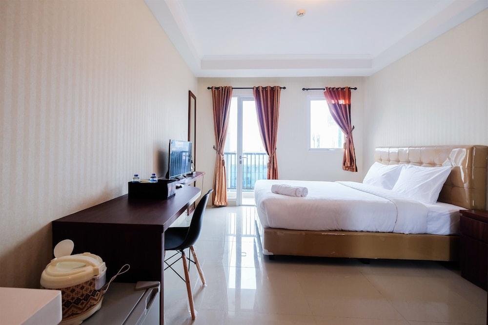 simple studio signature park grande apartment near mt haryono