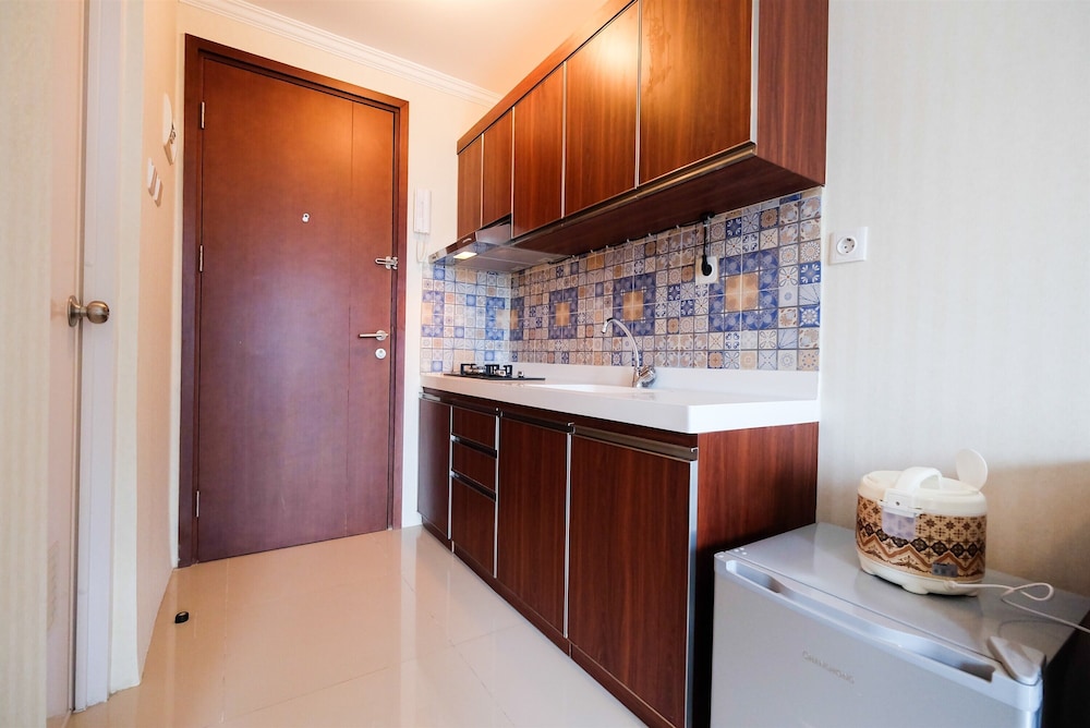 simple studio signature park grande apartment near mt haryono