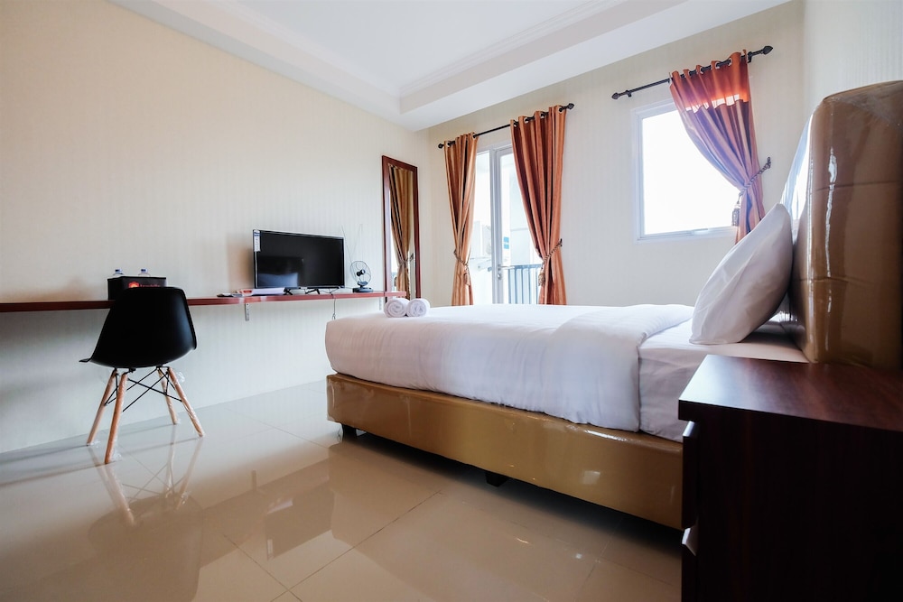 simple studio signature park grande apartment near mt haryono