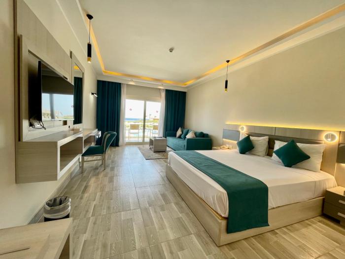 sirena beach resort and spa