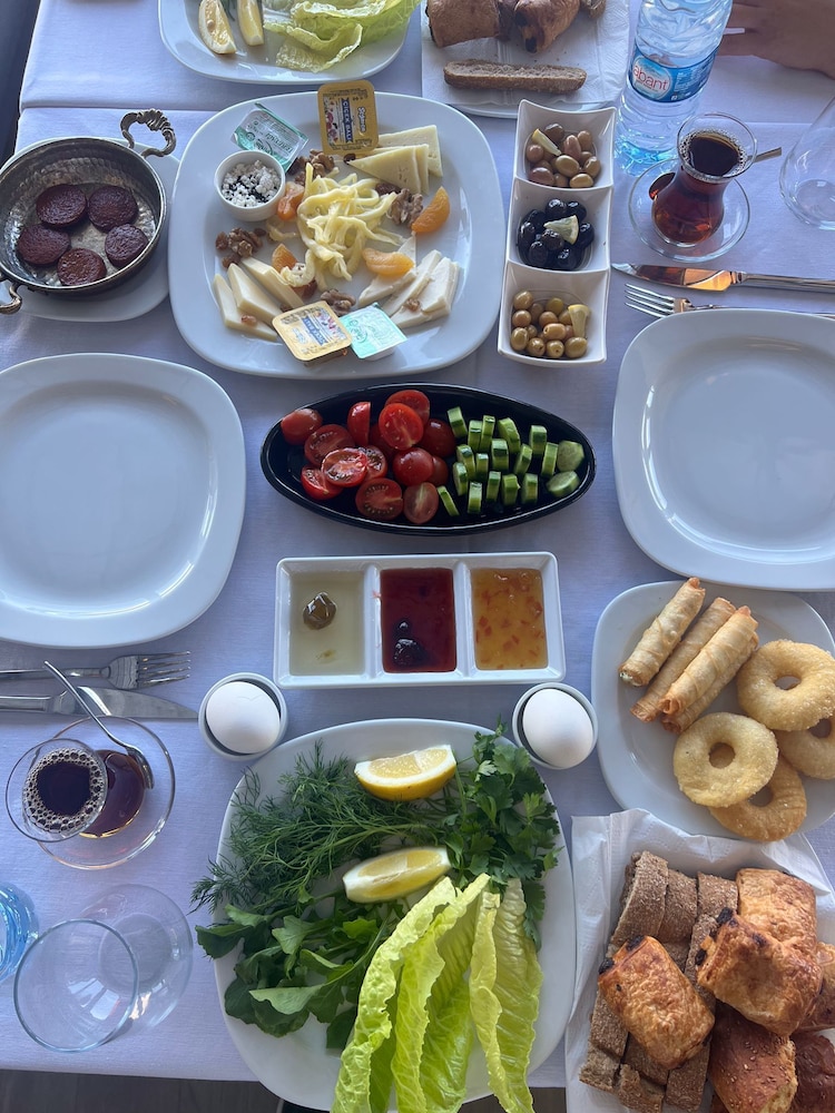 sisus marina hotel