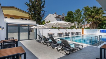 skykhan otel