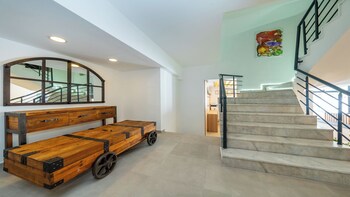 skykhan otel