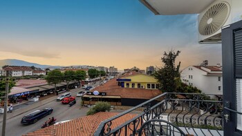 skykhan otel