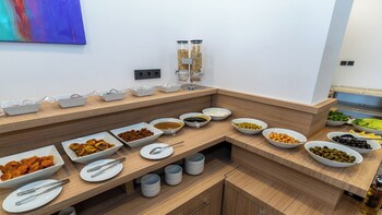 skykhan otel