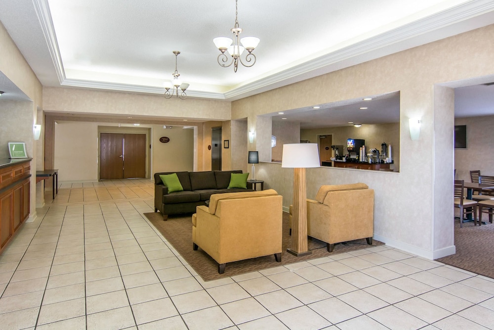 spark by hilton fredericksburg southpoint