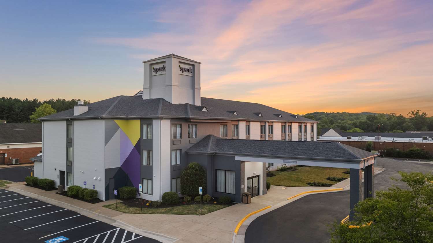 spark by hilton fredericksburg southpoint
