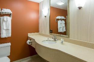 spark by hilton fredericksburg southpoint
