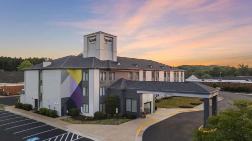 spark by hilton fredericksburg southpoint
