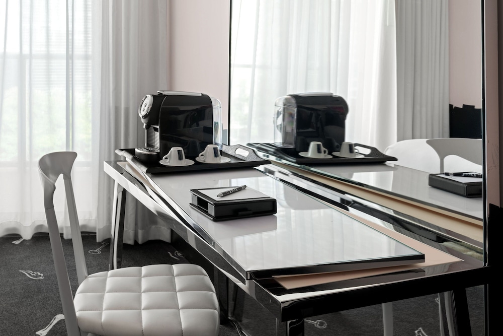 dua miami autograph collection