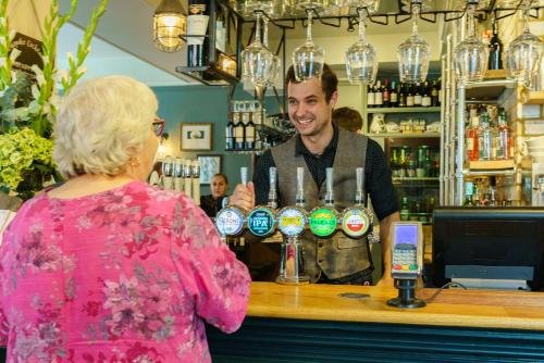 The Swan Hotel,Arundel>>Alton,4 star