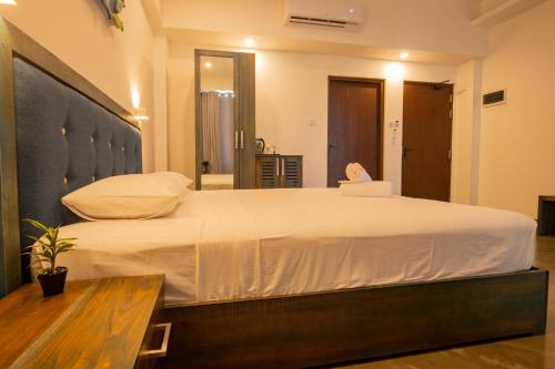 somerset mirissa blue