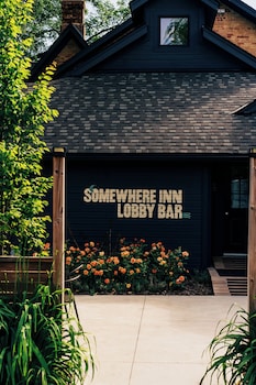 somewhere inn collingwood