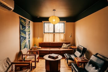 somewhere inn collingwood