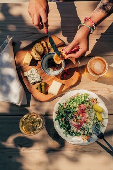 somewhere inn collingwood