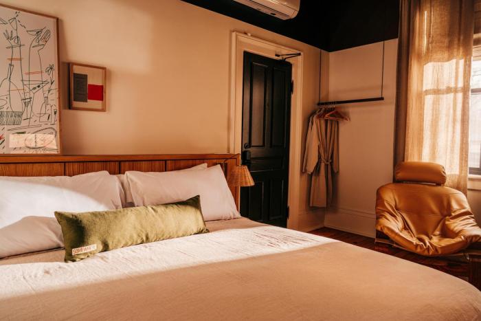 somewhere inn collingwood