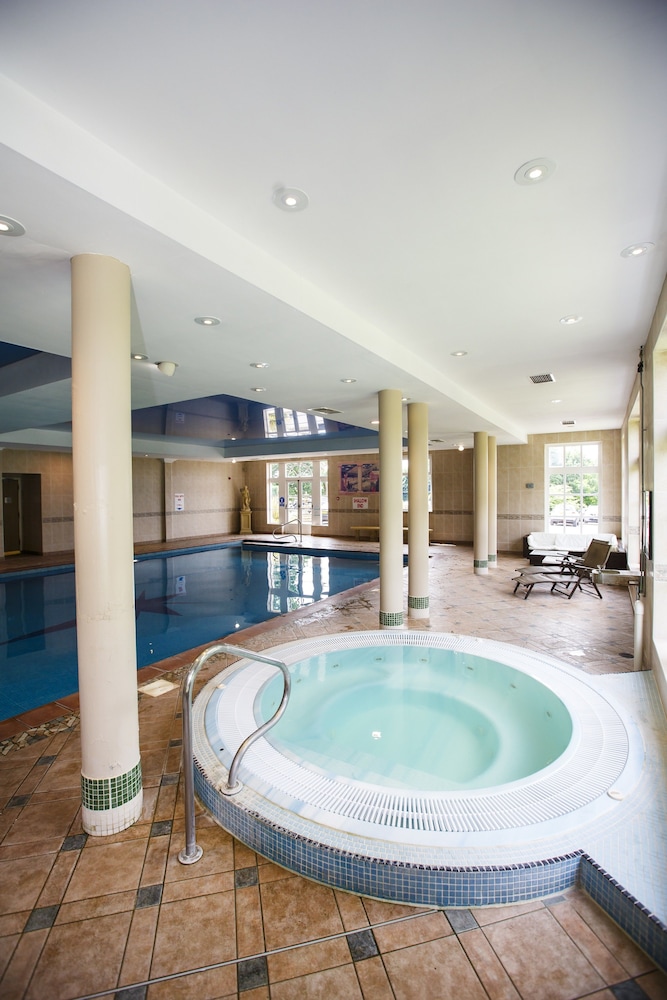 shaw hill golf resort and spa hotel